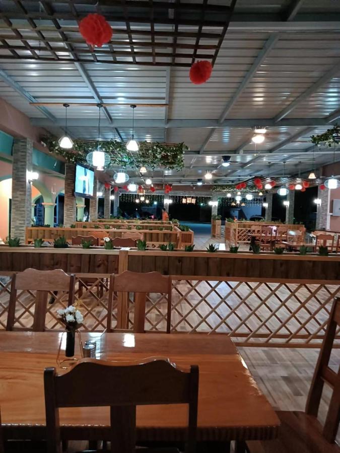 Sunshine View Hotel And Restaurant 库罗扎 外观 照片